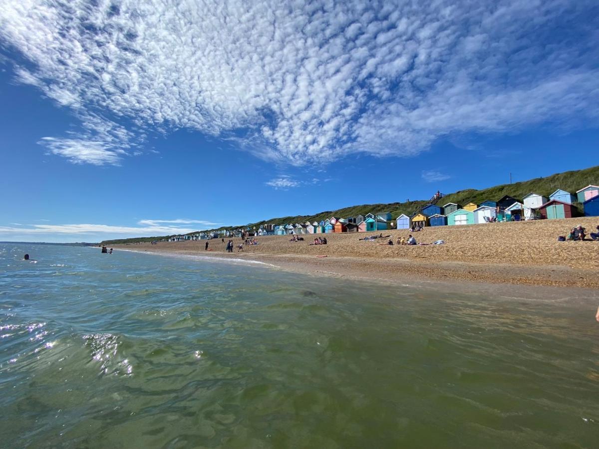 Hotel Secret Garden Glamping Lymington Exterior foto