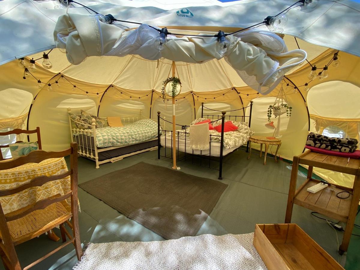 Hotel Secret Garden Glamping Lymington Exterior foto