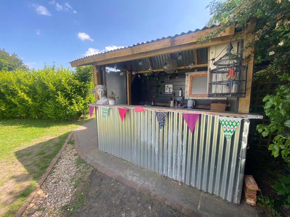Hotel Secret Garden Glamping Lymington Exterior foto