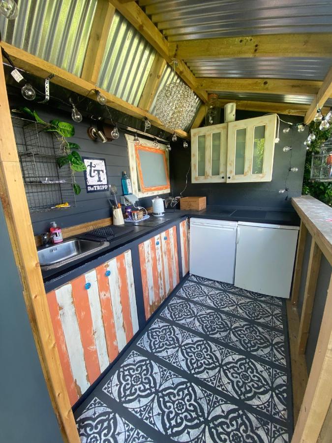 Hotel Secret Garden Glamping Lymington Exterior foto